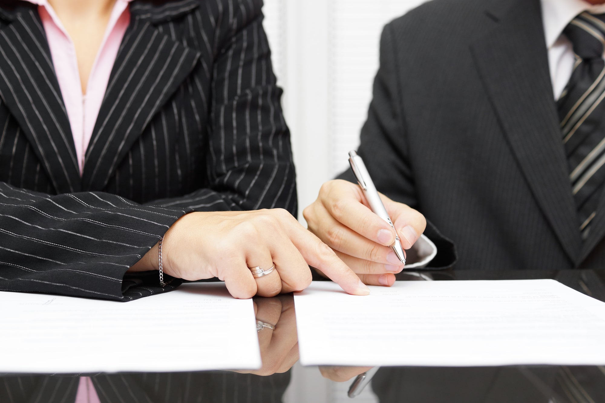 business contract lawyer Santa Ana, CA